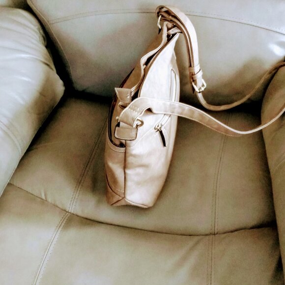 STONE MOUNTAIN WOMEN'S CROSSBODY HOBO SHOULDER BAG - Picture 4 of 14